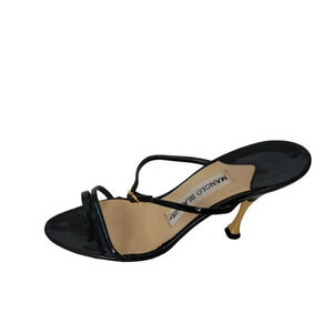 Manolo Blahnik Black Fieno Sandals Size US 5 / EU35 - Made in Italy